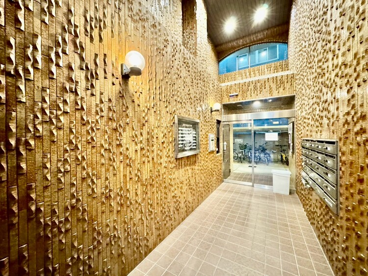 その他 館内は静寂な中が保たれており、管理が行き届いている印象を受けました。