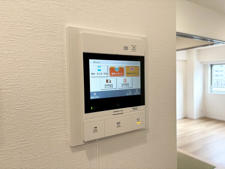 その他 誰が来てもわかる様にモニター付きインターホンを設置。