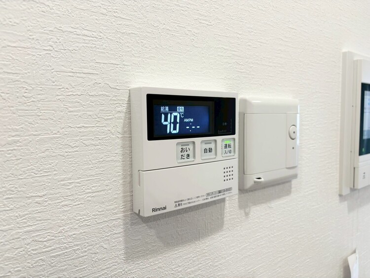 その他 見やすい画面で操作しやすい給湯パネル。