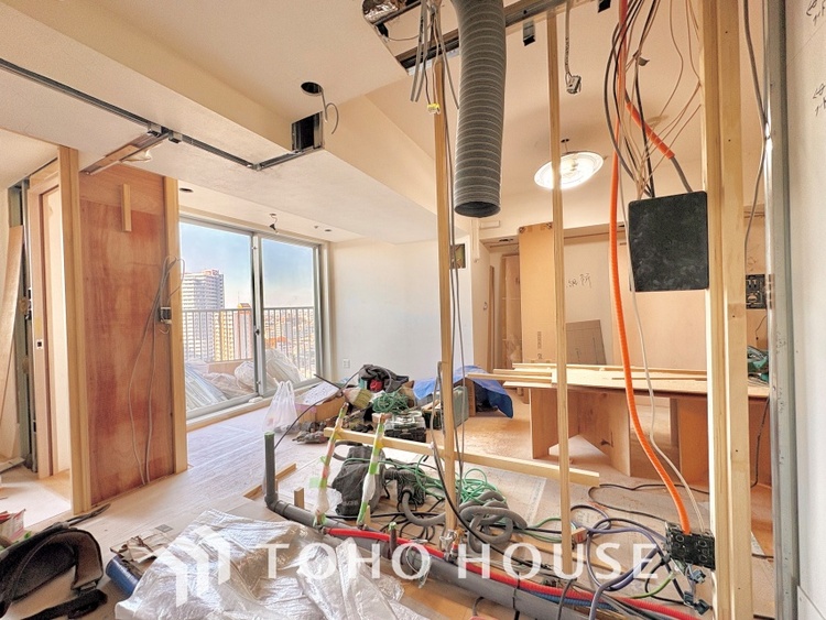 キッチン 《改装中》【Kitchen】キッチンは家族の絆を育む大切な空間。シンプルで使い易いSystemKitchenで愉しく作る料理は愛情のある美味しいご馳走に。