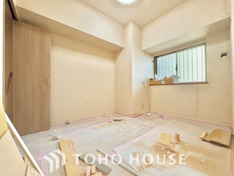 内装 《改装中》寝室は一日の疲れを癒す大切な空間。快適で落ち着けるおすすめの間取りです。