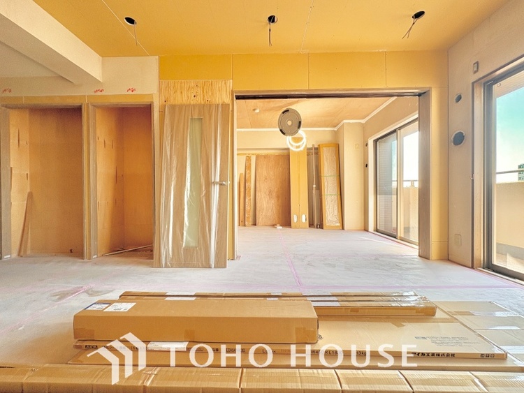 内装 《改装中》時間をかけて作り上げるそんな空間を君と共有したい。僕たちの空間は唯一無二の物だから。