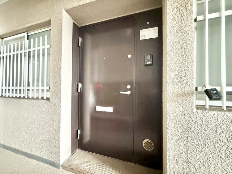 その他 清潔感のある落ち着いた雰囲気の玄関です。