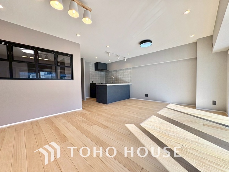 内装 【LIVING】◆住む喜び、楽しさ、感動◆を君と共有したい。いつまでもずっと家族を見渡せるこの広い空間で。