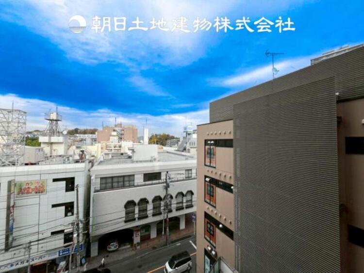 その他 【眺望】温かい太陽を感じる事ができるのは、目の前に遮るものが無いから。彼方に広がる風景が絵画のように広がります。