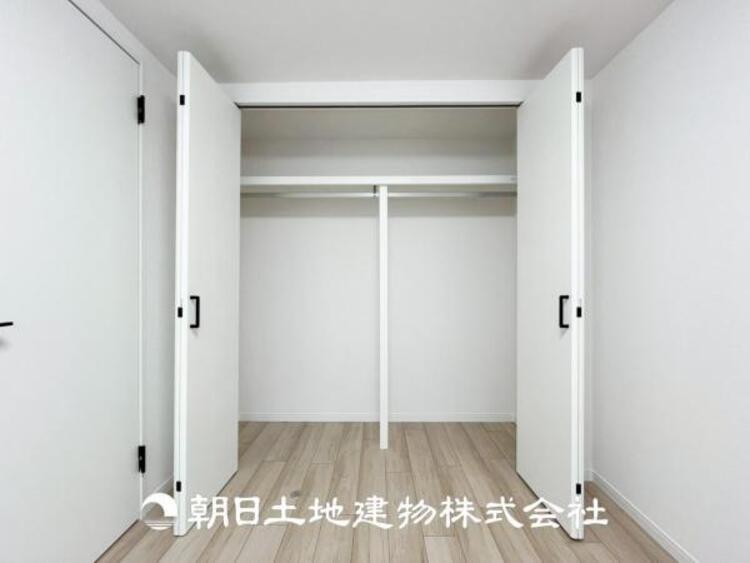 収納 【収納】部屋ごとに設けた収納は住みやすさへのこだわりがあります。シンプルで使いやすい収納スペース。