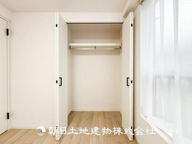 収納 【収納】全居室に収納付き、共用スペース収納もあり、すっきり片づけて広く使えます。