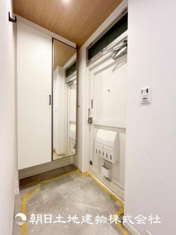 その他 【玄関】大切な家族、お客様をお迎えする玄関は住宅の入口。仕事が終わって疲れた日でも、あなたを受け入れてくれます。