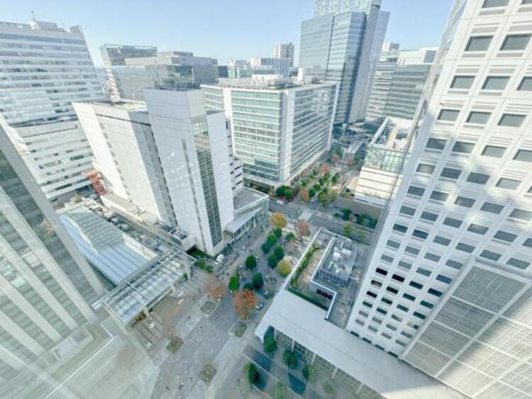 外観 太陽の光と爽やかな風でお洗濯物は気持ちいいです。