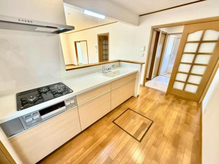 キッチン 水回りは回遊可能な動線で、毎日の家事作業が快適な間取り設計です