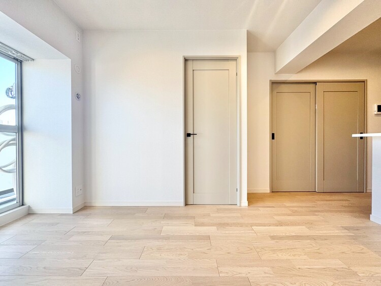 居間 飾り過ぎないシンプルな内装と偏り過ぎないデザインで統一しました。