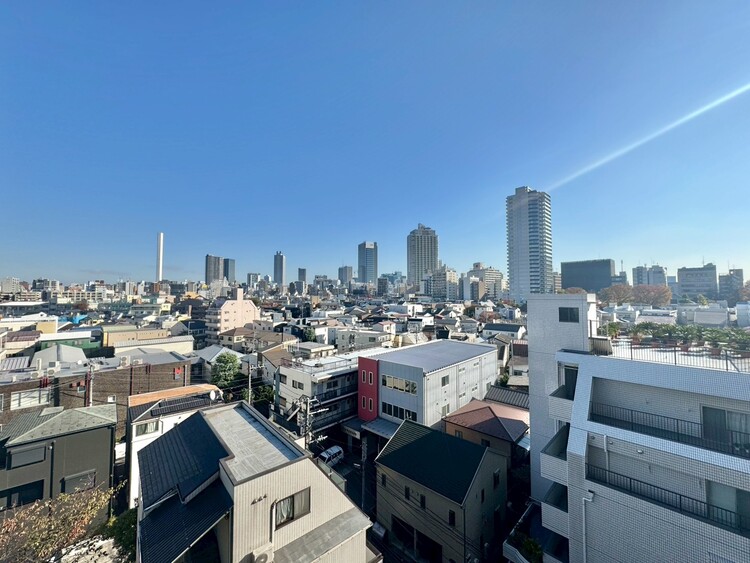 バルコニー 頬をなでる、優しい風を感じることが出来ます。