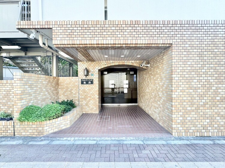 エントランス 外と内をつなぐエントランスは、まさに顔となる場所。