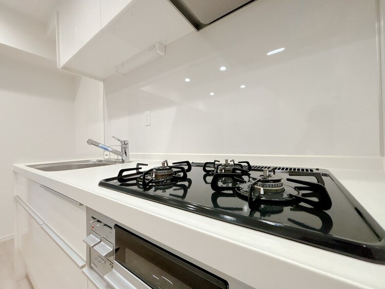 キッチン 洗練されたスタイリッシュなデザイン性と使いやすさを備えた仕様。