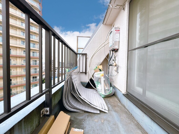 バルコニー 暮らしの中で、光と風を演出してくれるバルコニー。