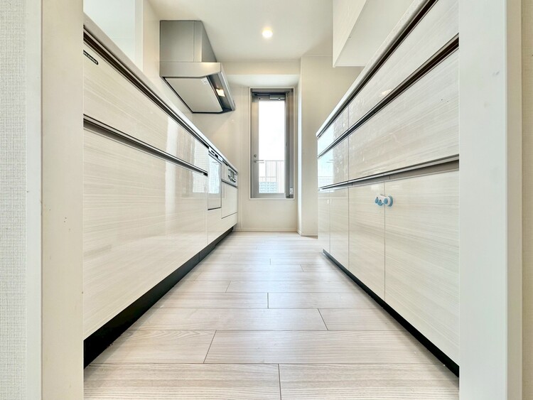 キッチン 洗練されたスタイリッシュなデザイン性と使いやすさを備えた仕様。