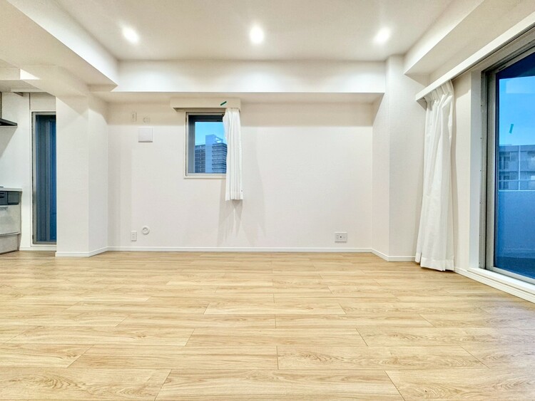 居間 飾り過ぎないシンプルな内装と偏り過ぎないデザインで統一しました。