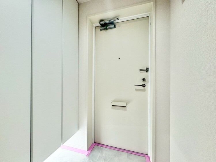 設備 シューズボックスを完備した玄関です。