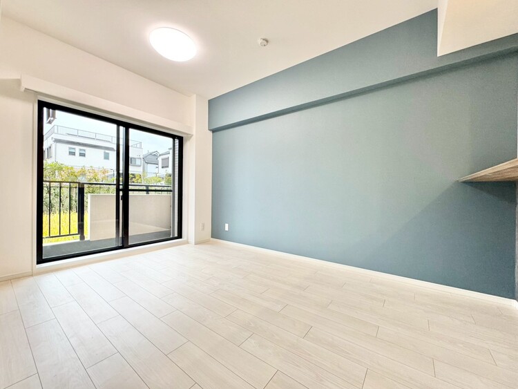 居間 居心地の良い空気感は、暮らしのステージを彩り、心からのやすらぎと満足感を与えてくれます。