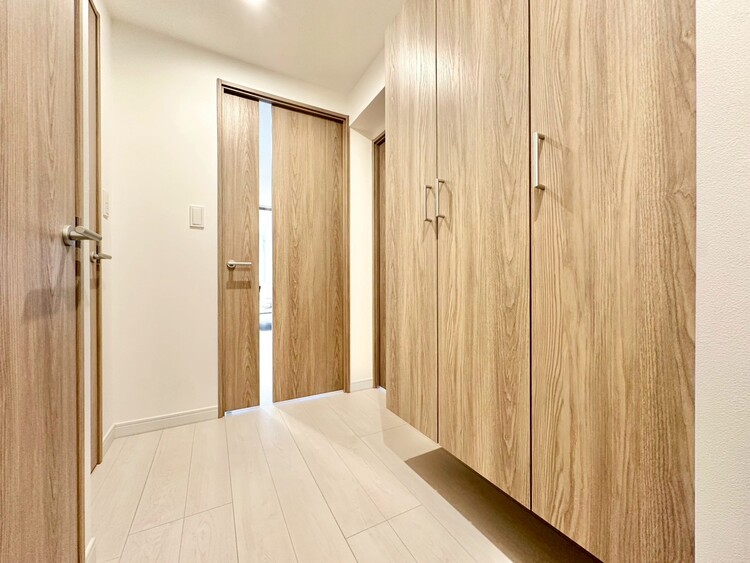 玄関 シューズボックスを完備した玄関です。