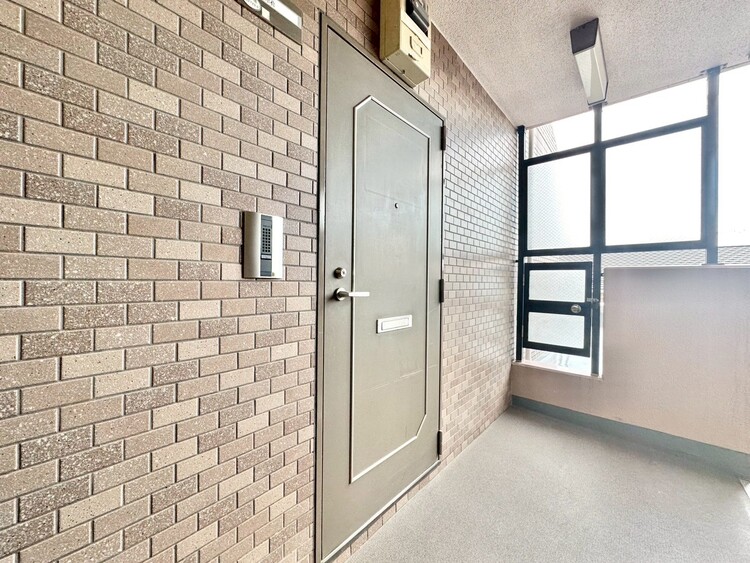 玄関 玄関を開ければ、そこは安らぎのご自宅。