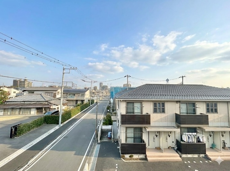 バルコニー 頬をなでる、優しい風を感じることが出来ます。