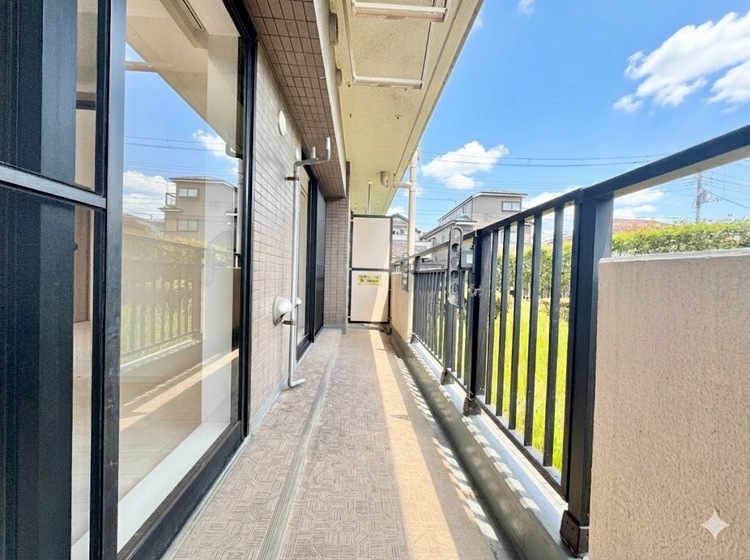 バルコニー 暮らしの中で、光と風を演出してくれるバルコニー。