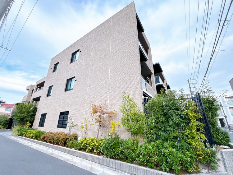 外観 現地に足をお運びいただいた際には、周辺散策などをお勧めいたします。