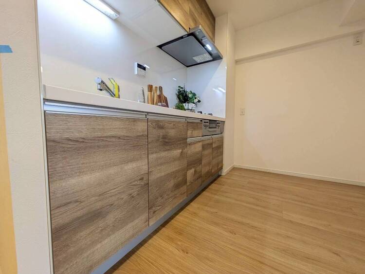 キッチン スマートな意匠と充実の機能を備えたキッチンが、暮らしにおいしい彩りを添えます。