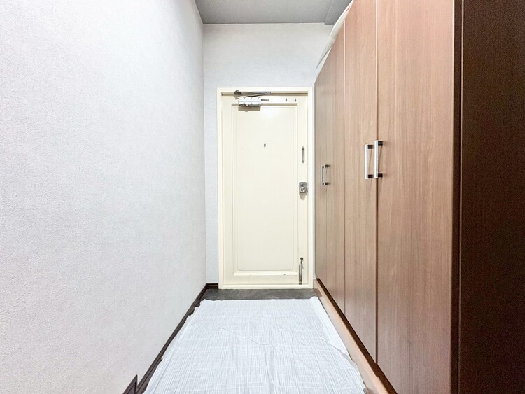 玄関 シューズボックスを完備した玄関です。