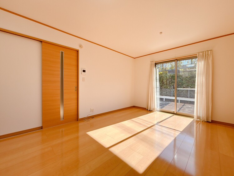 居間 豊かな居住性と、安心感を満たすクオリティが見事に調和した住空間。