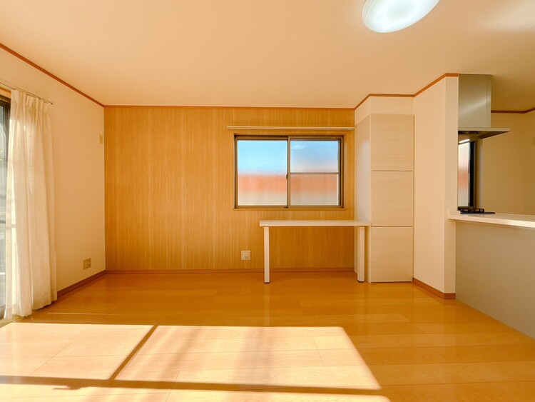 居間 飾り過ぎないシンプルな内装と偏り過ぎないデザインで統一しました。