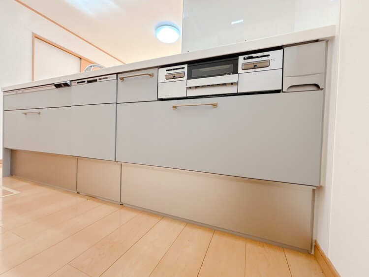 キッチン 洗練されたスタイリッシュなデザイン性と使いやすさを備えた仕様。