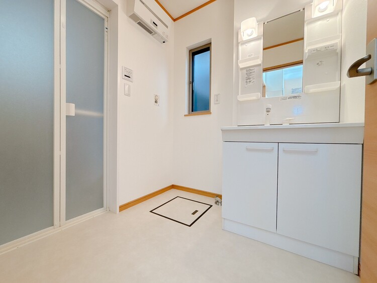 洗面 清潔感と心地よさを重視した、上質感漂うパウダールーム。