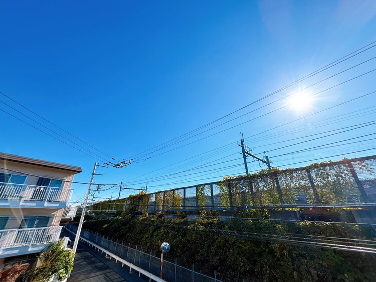 バルコニー 頬をなでる、優しい風を感じることが出来ます。