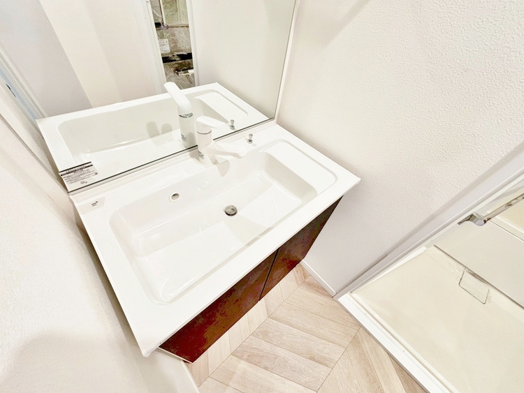 洗面 何かと物が増える場所だからこそ、スッキリと見映えの良い空間に。