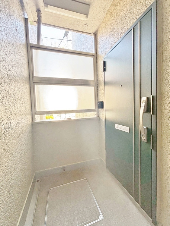 玄関 玄関を開ければ、そこは安らぎのご自宅。