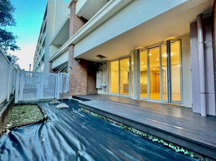 バルコニー 洗濯物もしっかり干せる、実用性の高いバルコニーです。