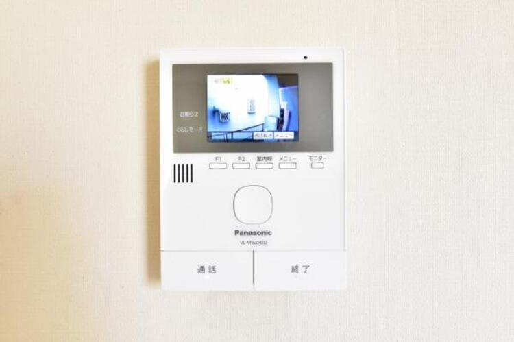 内装 TVモニター付きインターフォンがあるので、突然の訪問にも安心ですね。
