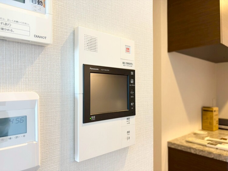 その他 誰が来てもわかる様にモニター付きインターホンを設置。