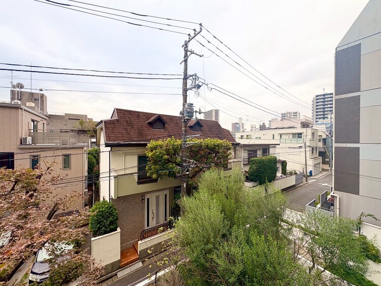 その他 眺望や窓からの景色が良いと、家で過ごす時間も快適です。