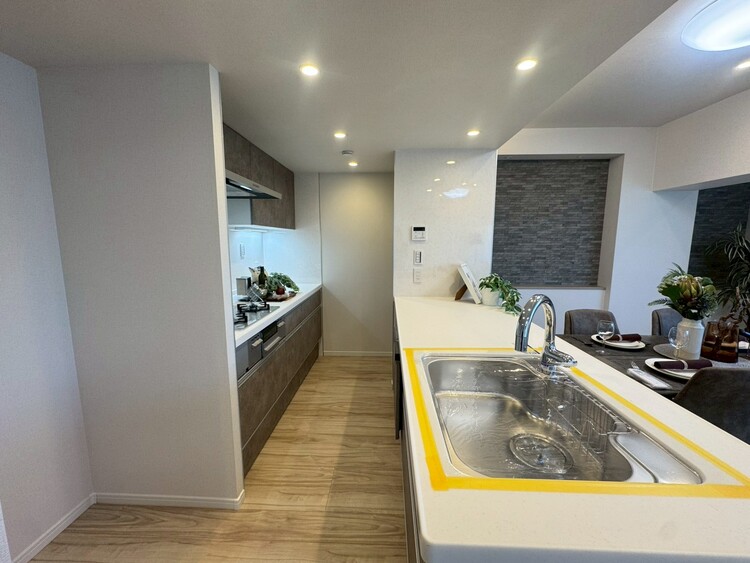 その他 開放感のあるキッチンスペース。調理をしながら、会話も弾みそうですね。