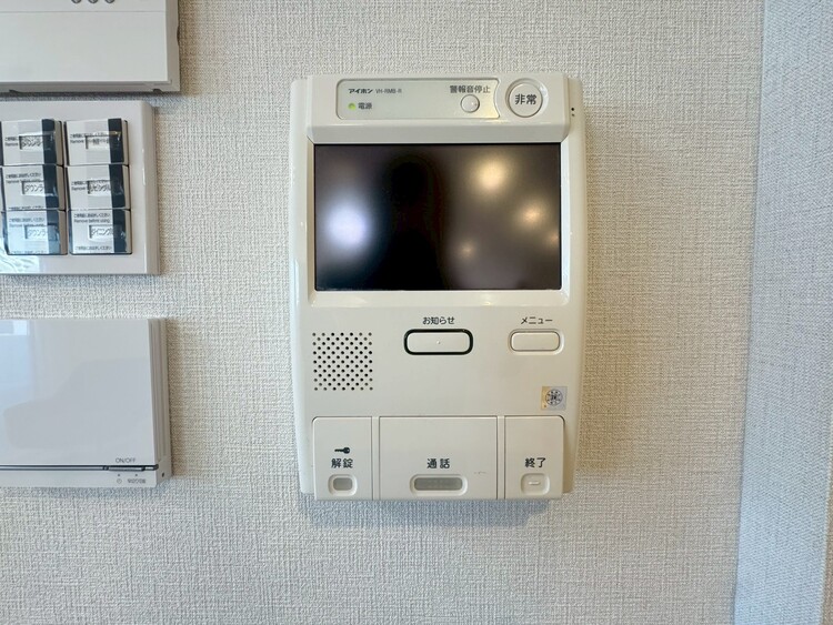その他 誰が来てもわかる様にモニター付きインターホンを設置。