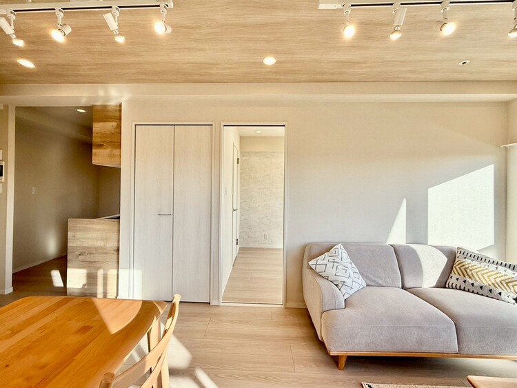 その他 シンプルな内装と偏り過ぎないデザインで統一しました。