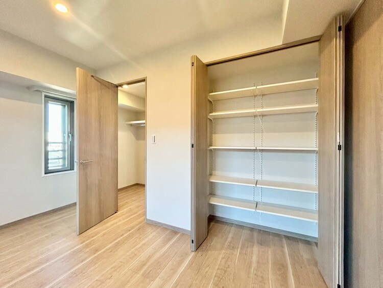 その他 家電やスーツケース、ストック品など何でも片付く嬉しい空間です。