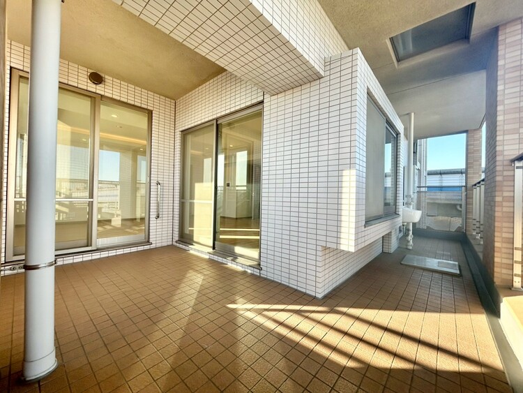 その他 朝の澄んだ空気や、夕方に吹く清々しい風を感じられるバルコニー。