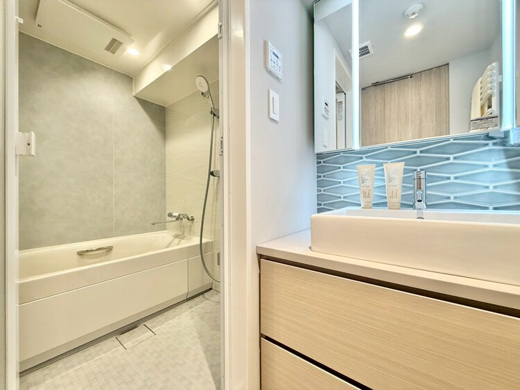 その他 十分な広さの脱衣所。