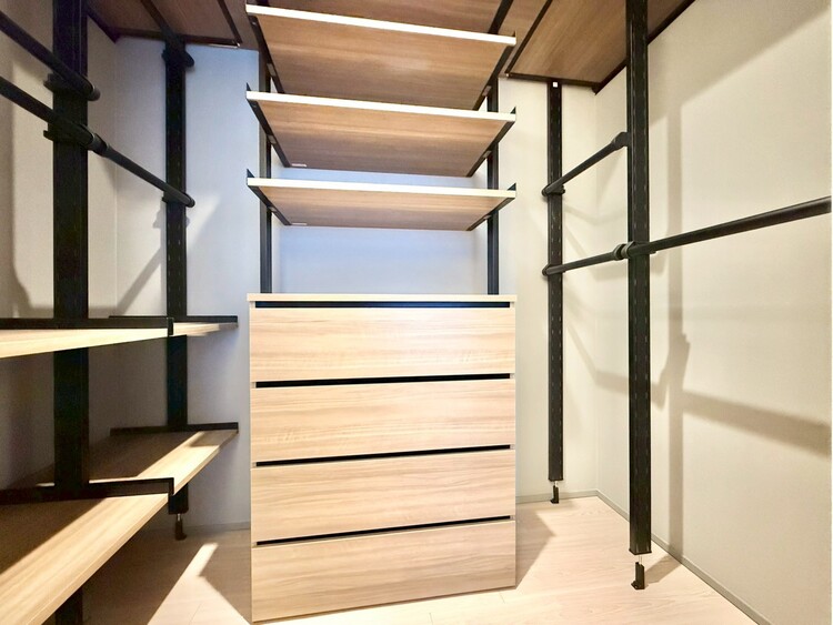 その他 収納スペースが付いていて、お部屋を広く使っていただけます。