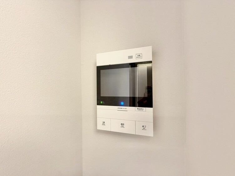 その他 誰が来てもわかる様にモニター付きインターホンを設置。