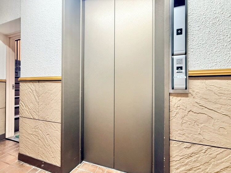 その他 エレベーター完備のため荷物が多くなっても安心。